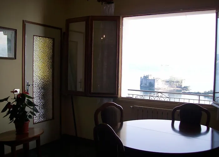 Casa Ai Castelli * カンノビオ